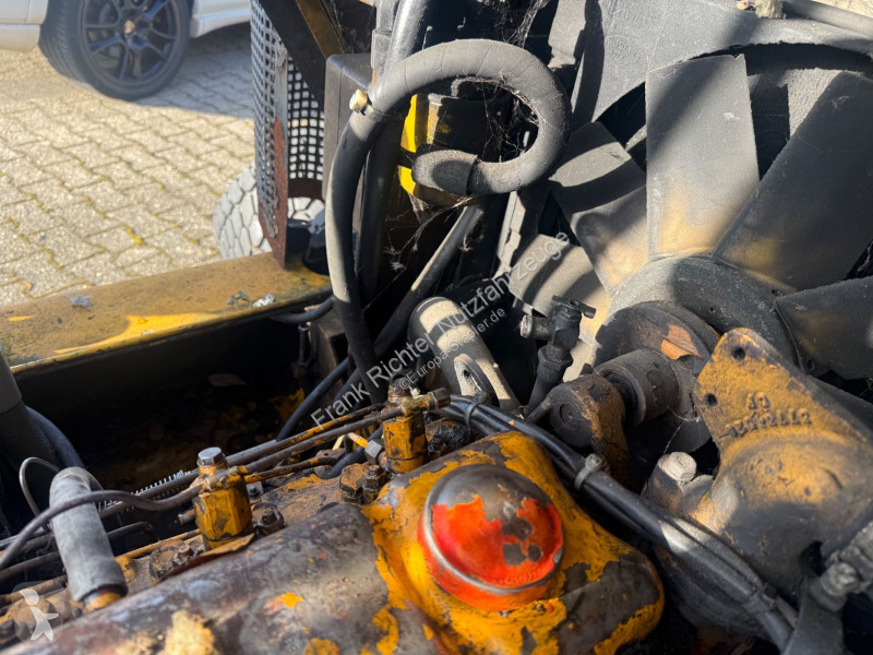 رافعة شوكية Caterpillar DP30