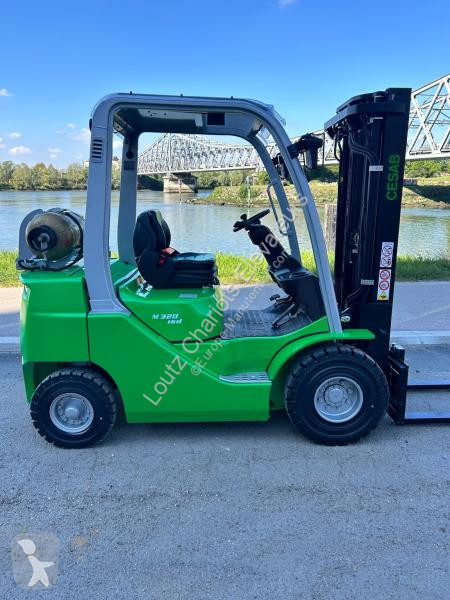 Кар Cesab  M320GV