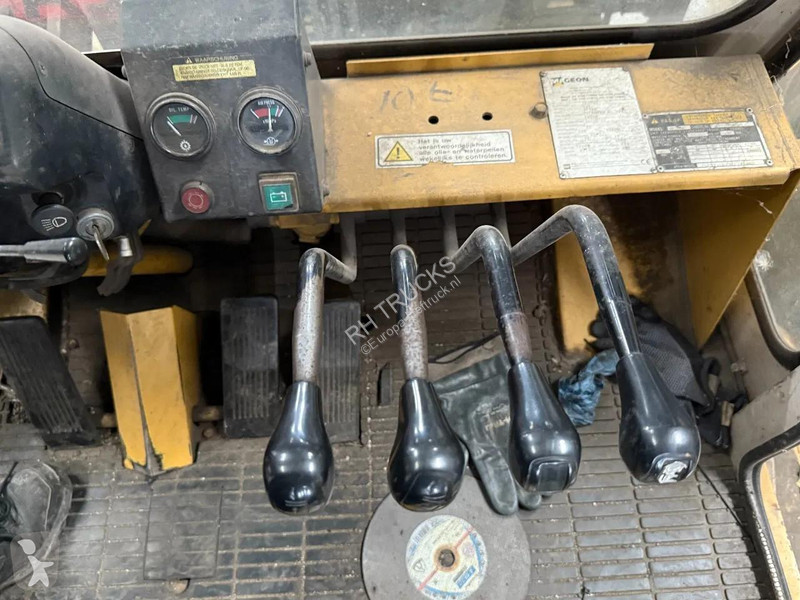 رافعة شوكية ثقيلة Caterpillar DP100 - ONLY...