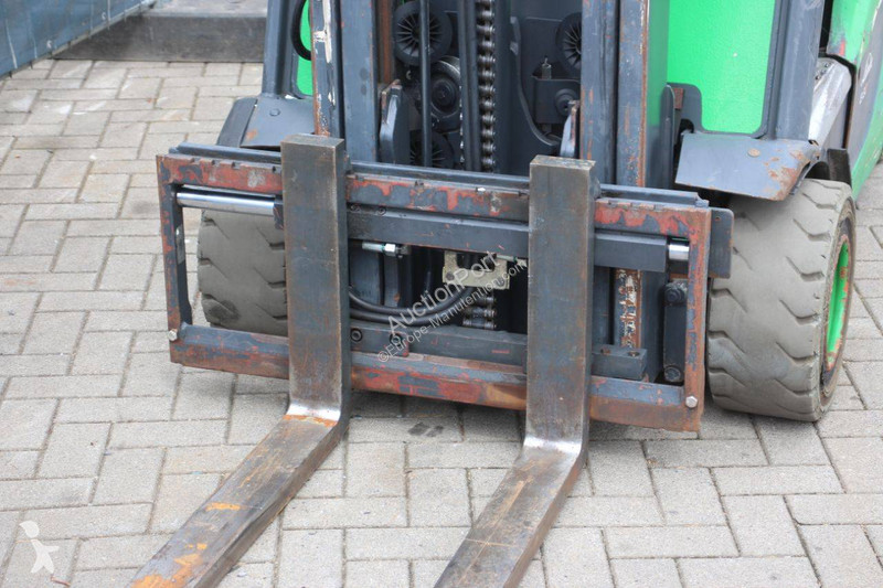 Stivuitor Linde 02