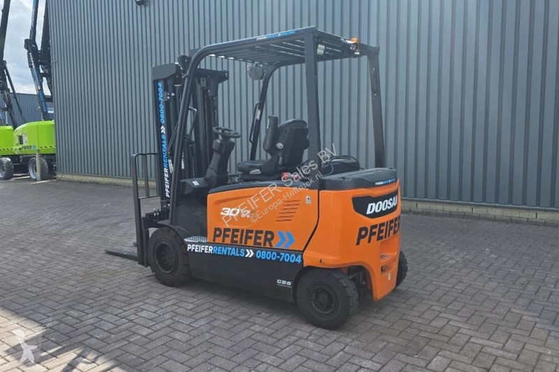 رافعة شوكية Doosan B30X-7 Plus Electric, 3 Tons...