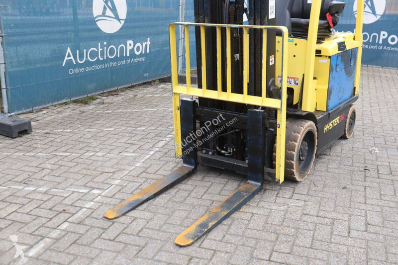 رافعة شوكية Hyster MWB