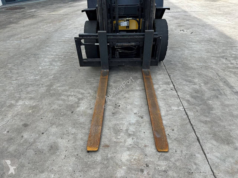 Кар Yale GLP20RF