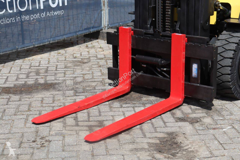 Forklift