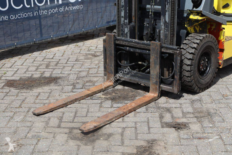 Forklift
