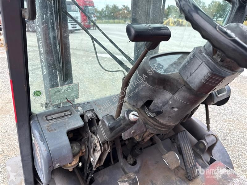 Emelőtargonca Toyota 02-6FDF30 2900 kg Forklift