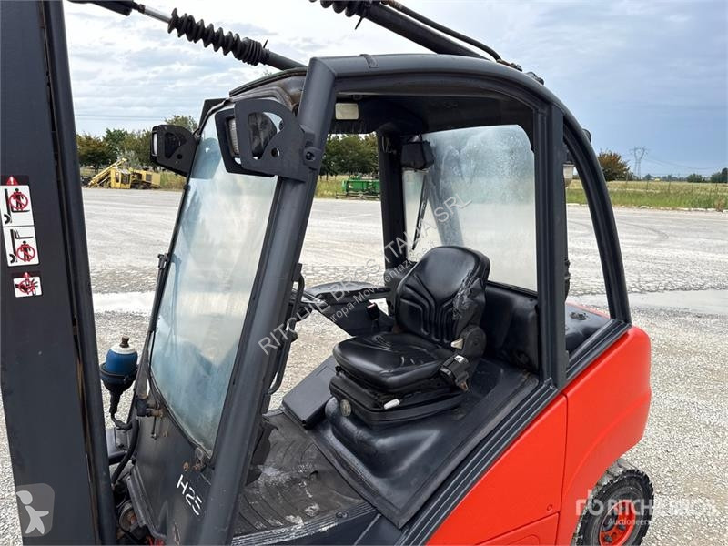 可升降式叉车 Linde H 25D 2500 kg Forklift