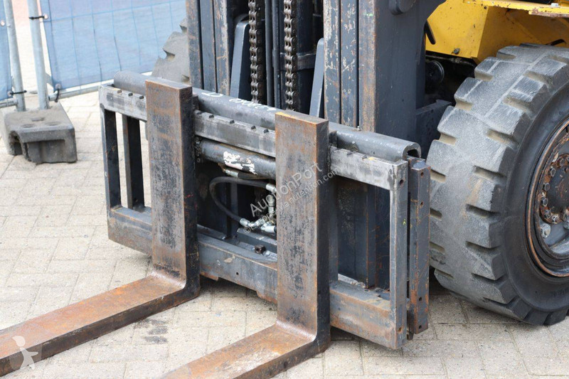 Chariot élévateur Komatsu FG401-7