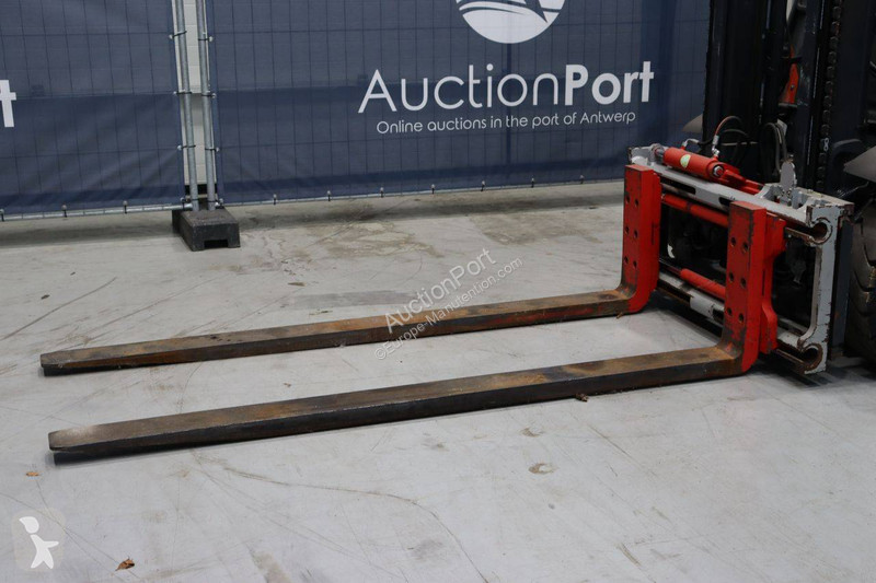 Chariot élévateur Linde T-02
