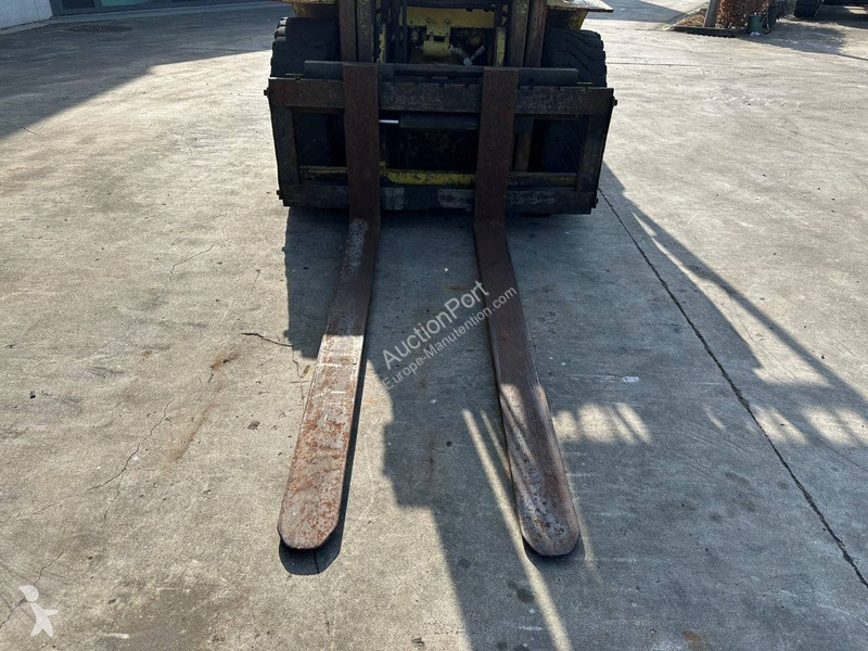 Teleskopický manipulátor Mitsubishi FG40