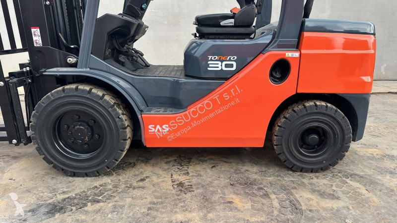 رافعة شوكية Toyota 52-8FDF30