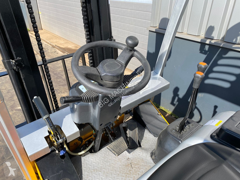 رافعة شوكية  CPD 20 Forklift - 2.000 kg loading...