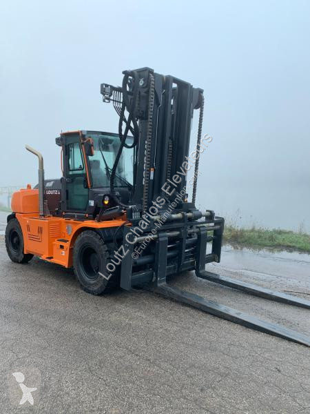 Chariot élévateur Doosan  D160S-9