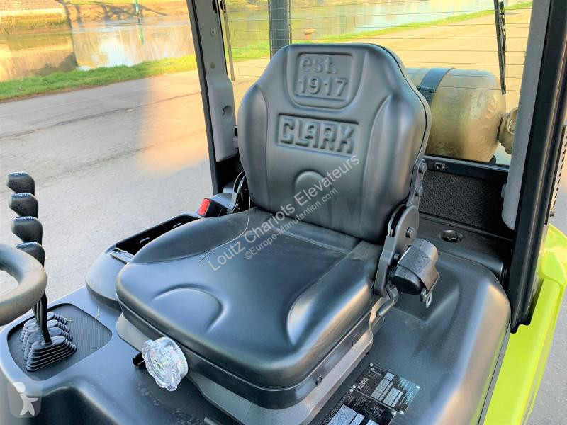 Chariot élévateur Clark  S25L
