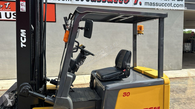 Carrello elevatore TCM FB30-7V