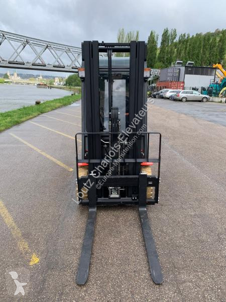 Chariot élévateur   EFL181