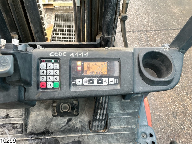 Teleskopický manipulátor Toyota 8FBEKT18...