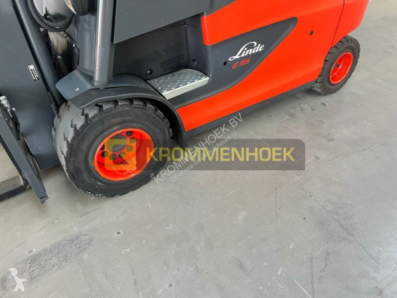 Teleskopický manipulátor Linde E 35 HL-01