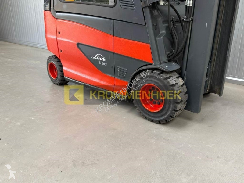 رافعة شوكية Linde E 30 HL-01/600