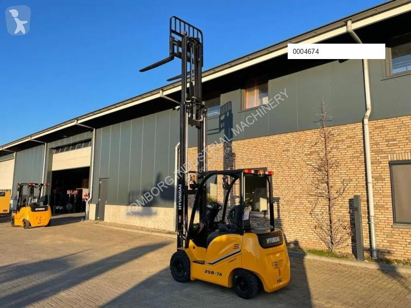 Løftetruck Hyundai 25B-7A 2.5 ton Triplex...