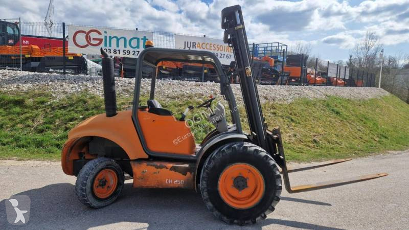 Stivuitor Ausa 2,5T tout terrain