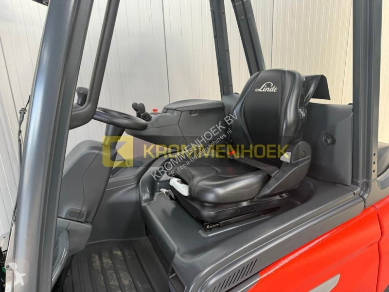 Teleskopický manipulátor Linde E 30 Demo