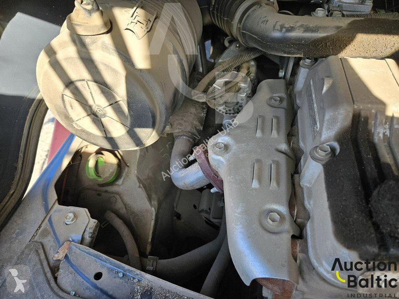 Кар Toyota E 811