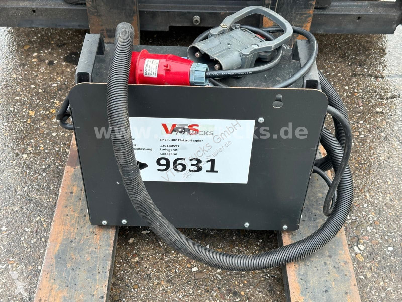 رافعة شوكية EP EFL 302 Elektrostapler BJ.2020