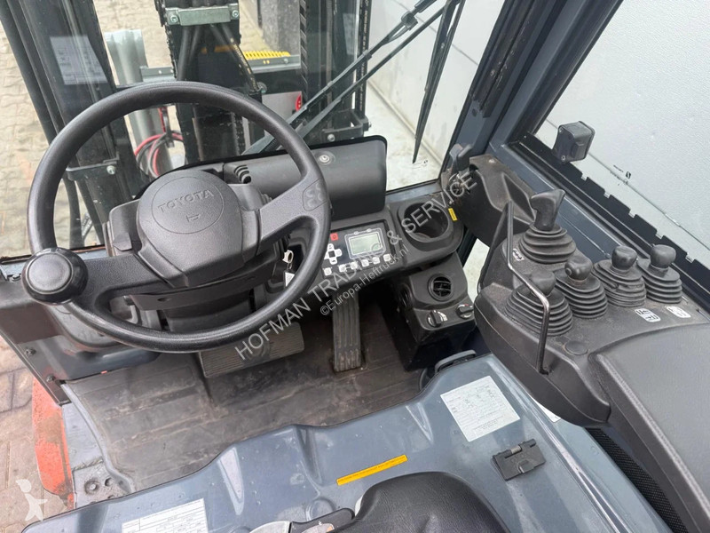 رافعة شوكية Toyota