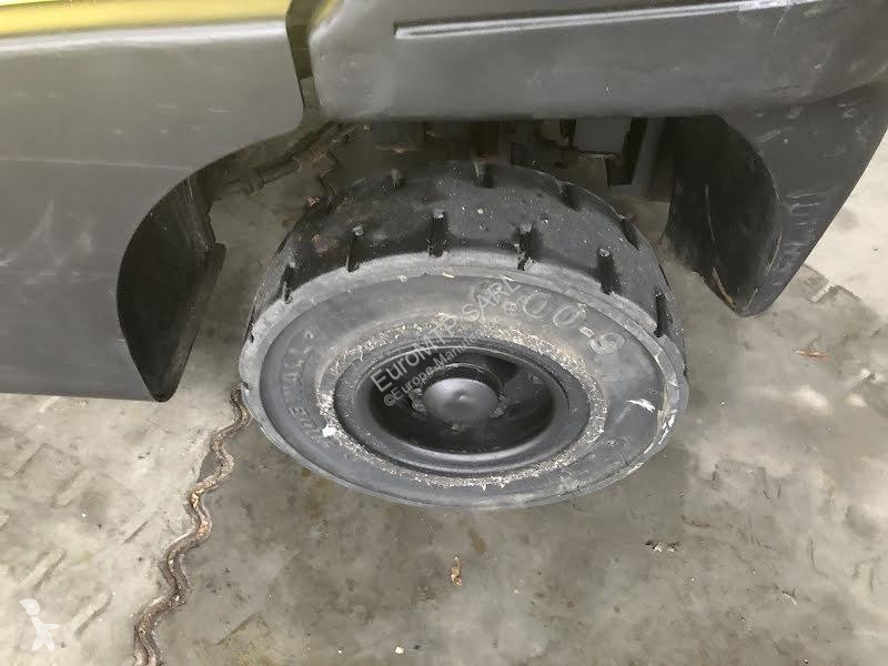 رافعة شوكية Hyster