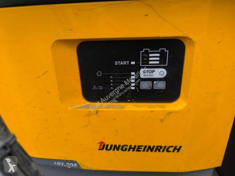 رافعة شوكية Jungheinrich