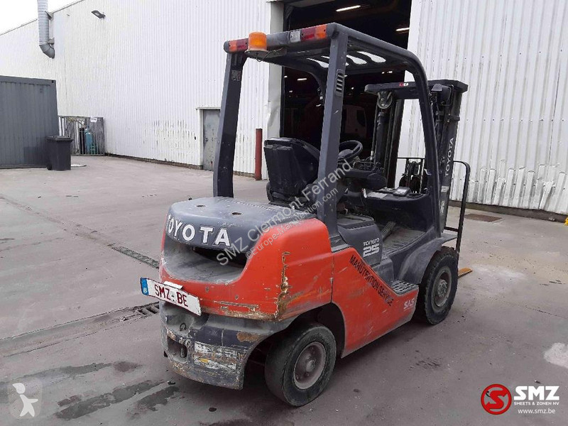 رافعة شوكية Toyota Tonero 25 5300H