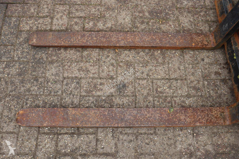 Empilhador elevador Yale E2170