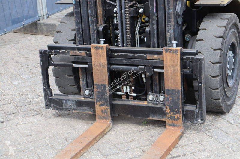 Forklift