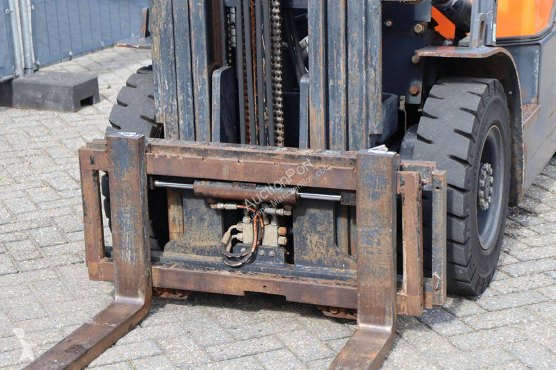 Doosan D25G Forklift