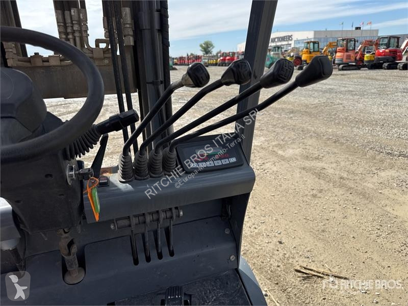 可升降式叉车  Eurocosmec CPD18F8 1800 kg Electric...