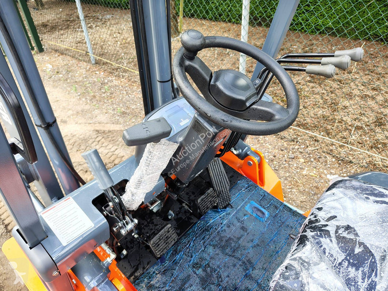 Chariot élévateur  CPCD25