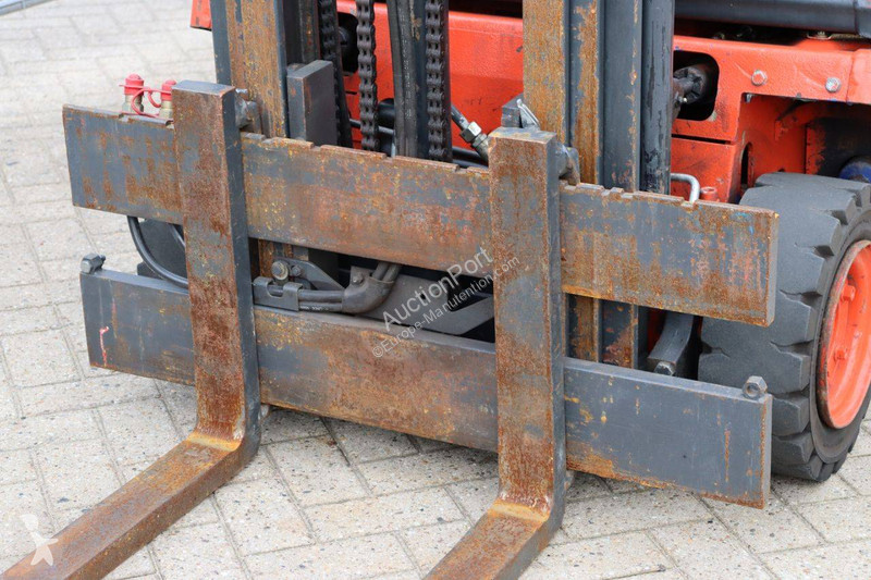 Chariot élévateur Linde H16