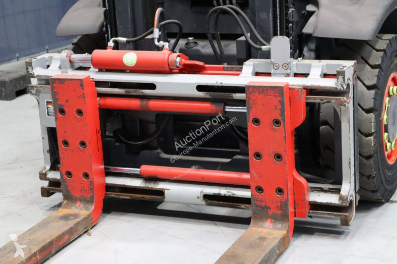 Chariot élévateur Linde T-02