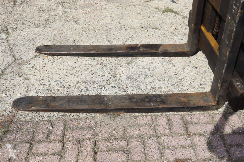 Wózek podnośnikowy Yale 3.9L 239