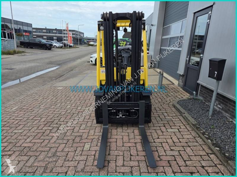 رافعة شوكية Hyster H2.5FT Yanmar diesel...