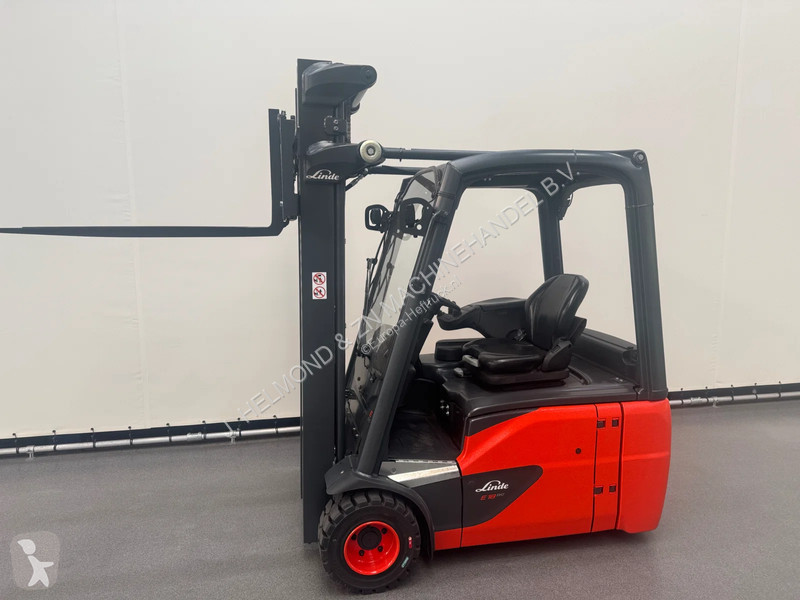 رافعة شوكية Linde E 18-02