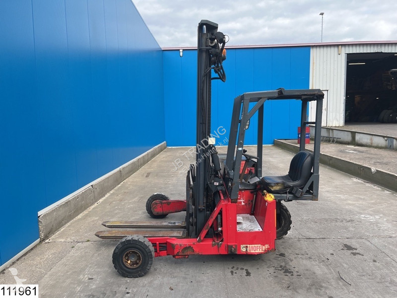Stivuitor Moffett 20.3 3x3, H 3,90 mtr, 2000 KG