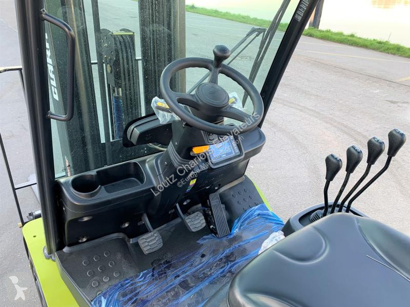 Chariot élévateur Clark  S25L
