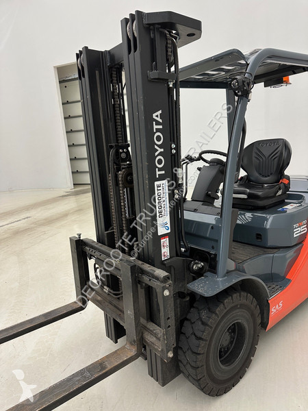 Heftruck Toyota 2022 25
