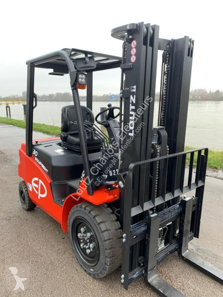 Carrello elevatore   EFL303