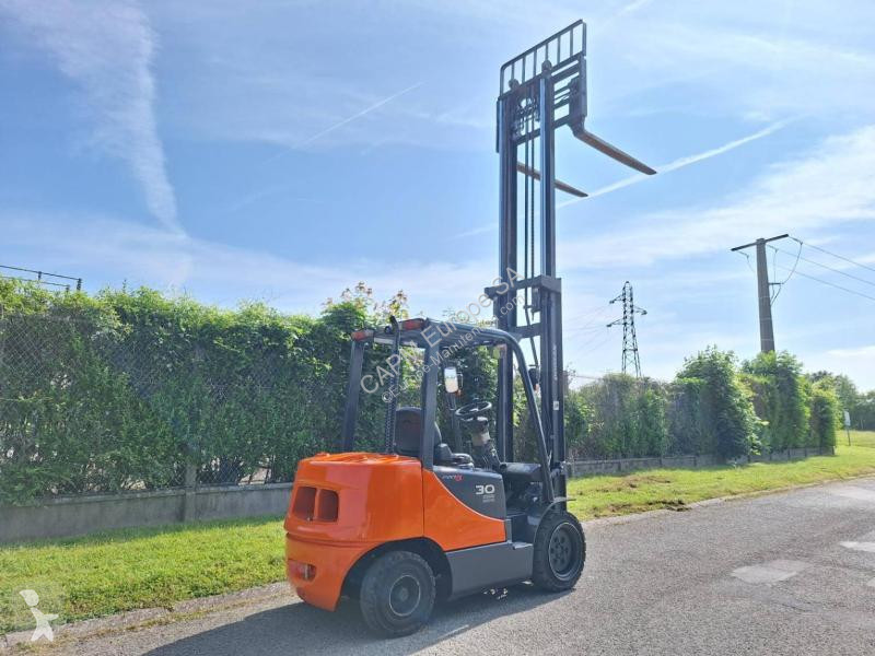 رافعة شوكية Doosan  D30S 5