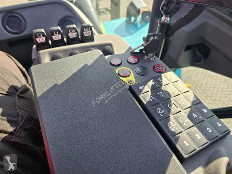 Teleskopický manipulátor Konecranes SMV 33-1200C