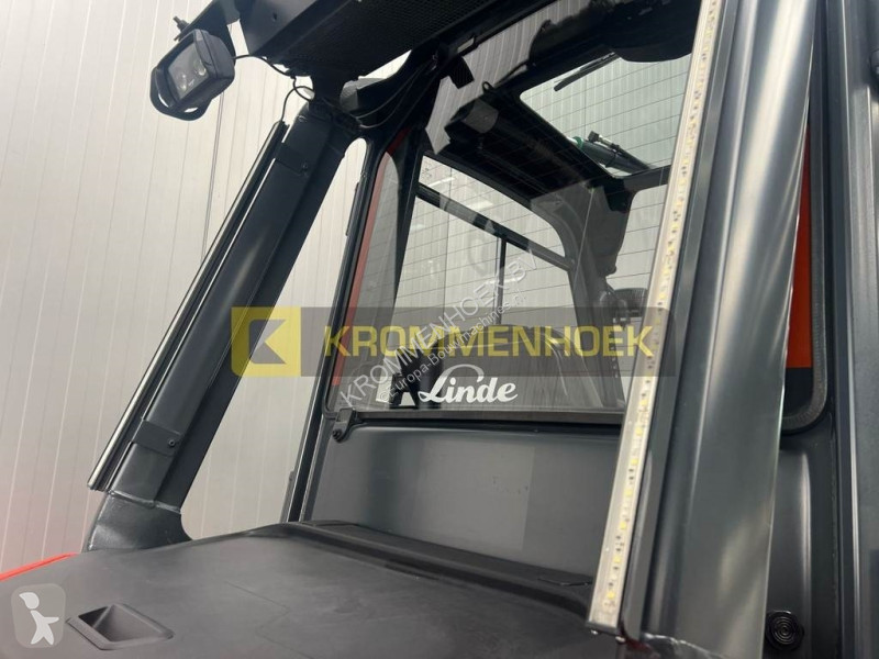 Teleskopický manipulátor Linde X 30