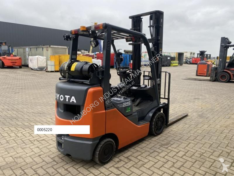 Carrello elevatore Toyota 8FGCU25 2.5 ton...